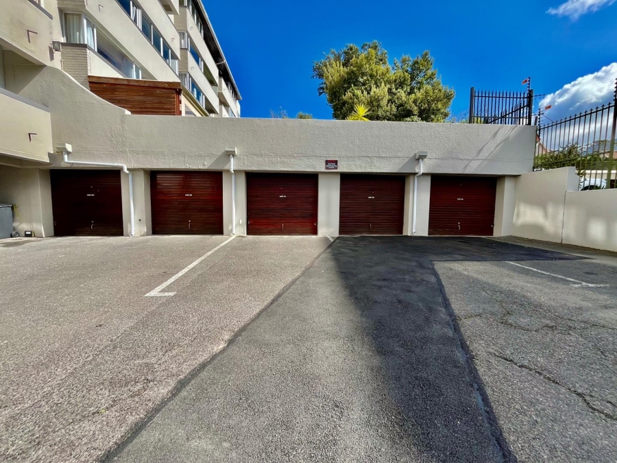3 Bedroom Property for Sale in Wynberg Upper Western Cape